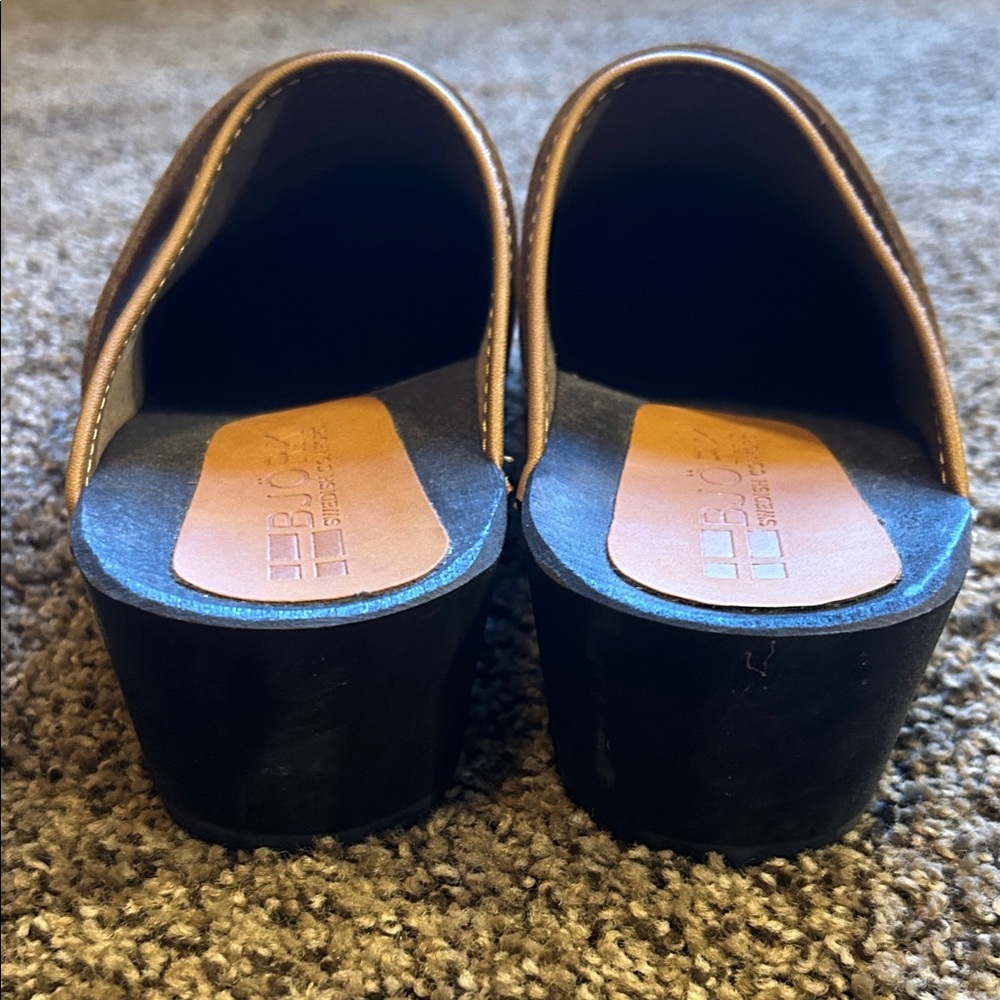 Cognac Leather Clogs - Picture 5 of 6